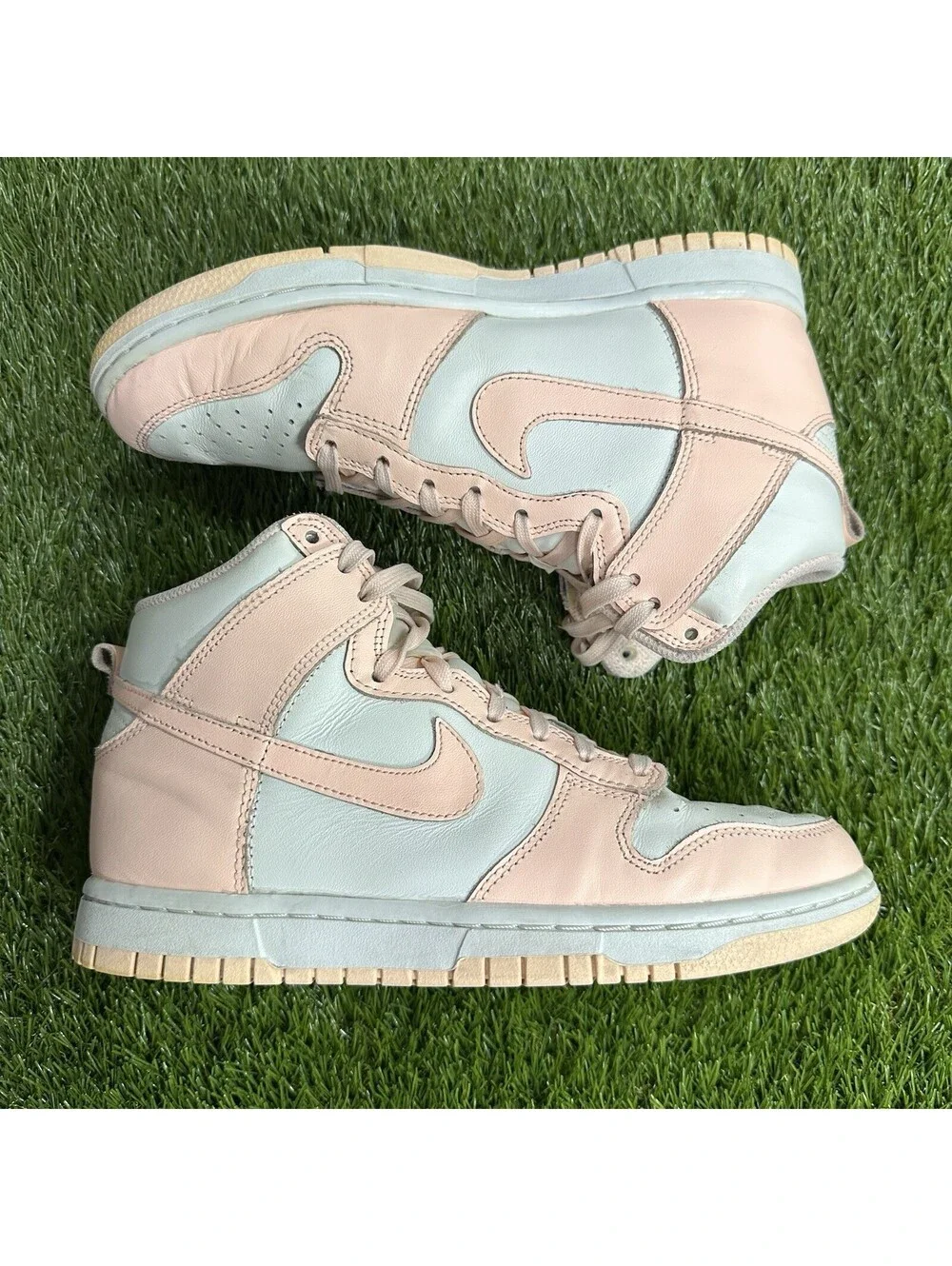 Nike Dunk High Crimson Tint Women's Size 7 US White DD1869-104 Athletic Shoes
